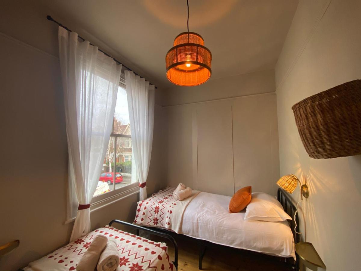 Stylish Apt London Excel Olympic Close To Station Apartment Exterior photo